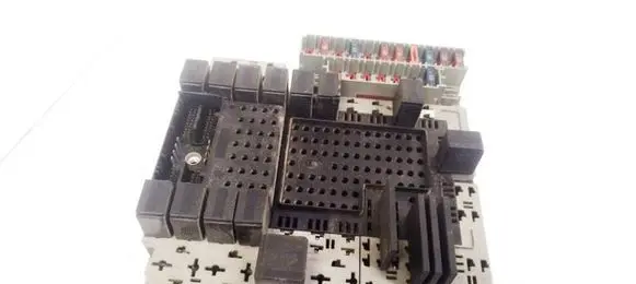 Volvo S60 Fuse box set 8645410 8645411