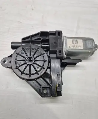 Volvo S60 Front door window regulator motor WR12717 68966369