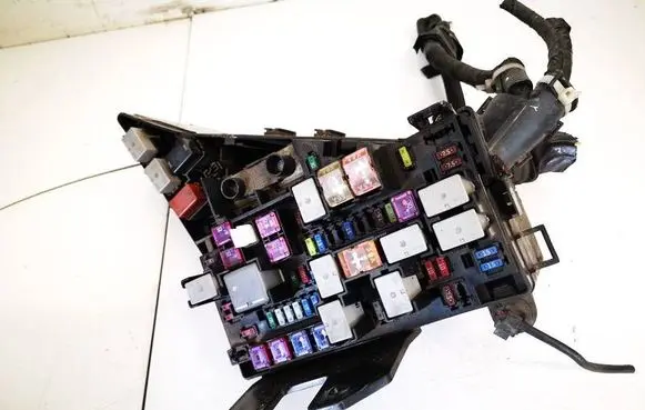 Subaru Legacy Fuse box set mb702800b