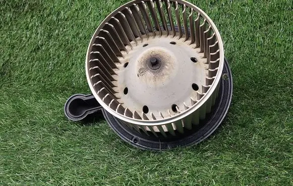 Ford Explorer Heater fan/blower VP6L2H19805AA