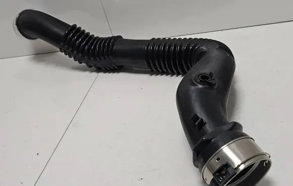 BMW 3 E90 E91 Intercooler hose/pipe 11617797483