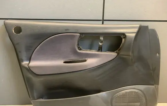Subaru Impreza I Front door card panel trim