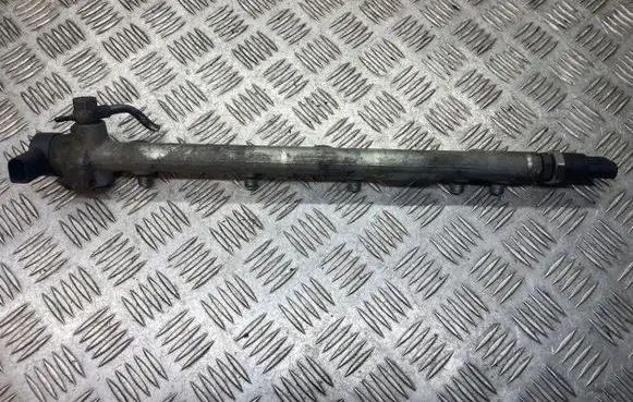Mercedes-Benz A W168 Fuel main line pipe A6680700095 0445214005