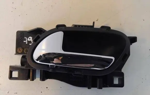 Rear door interior handle