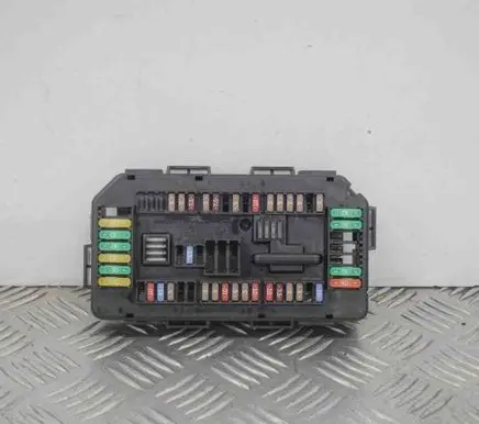 BMW 2 F22 F23 Fuse box set 9389068