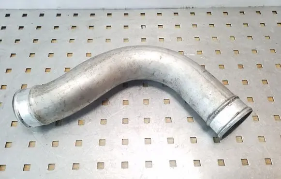 BMW 5 E39 Intercooler hose/pipe
