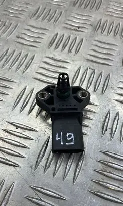 Volkswagen Golf V Air pressure sensor 038906051