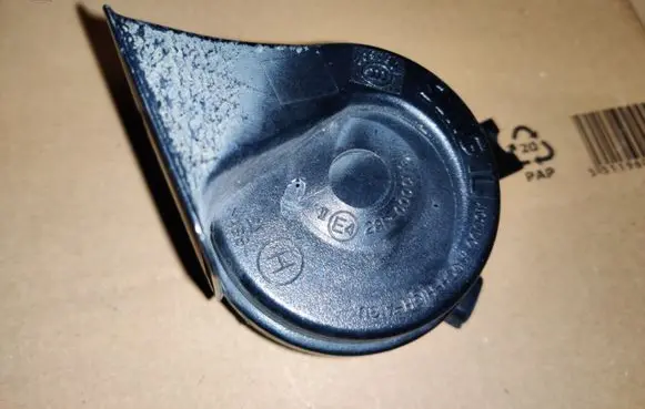 SsangYong Tivoli Horn signal 8650034000