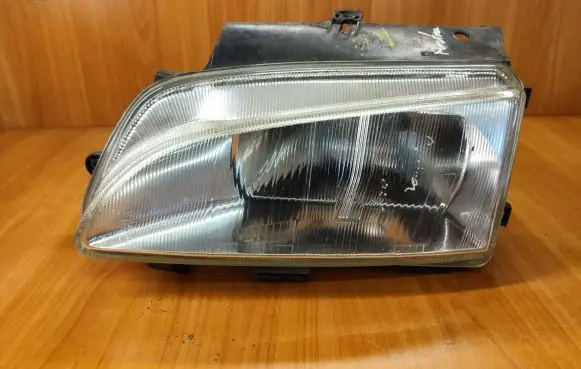Peugeot Partner Headlight/headlamp
