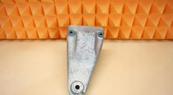 Mercedes-Benz C W204 Engine mounting bracket 6462230704