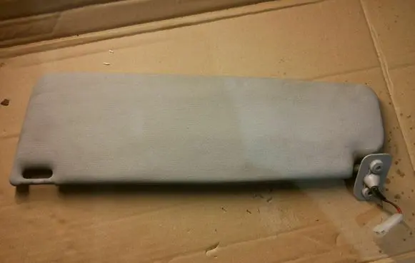 Volkswagen PASSAT B3 Sun visor 357857552