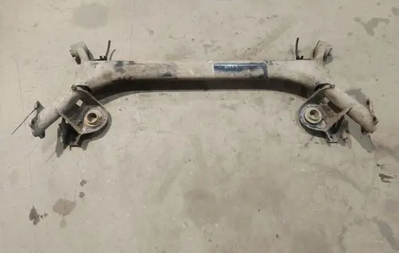 Citroen C4 I Rear subframe 