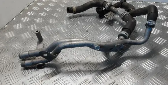 Nissan Navara D23 Engine coolant pipe/hose