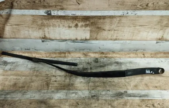 Hyundai Santa Fe Front wiper blade arm