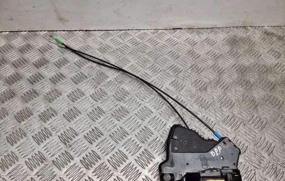 Toyota Avensis T250 Front door lock PBTABSGF15