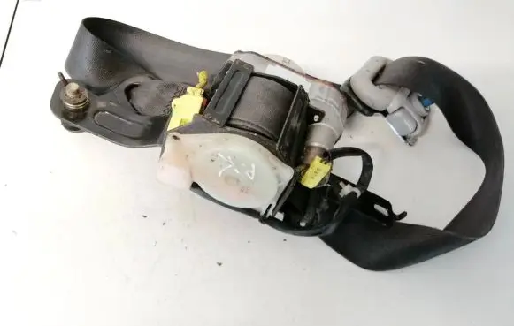 Subaru Legacy Front seatbelt n1688
