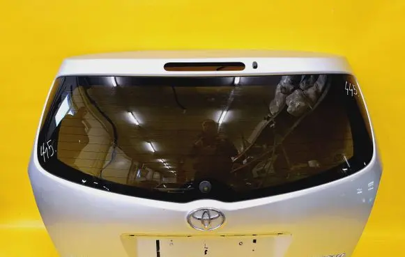 Toyota Corolla Verso E121 Truck tailgate 