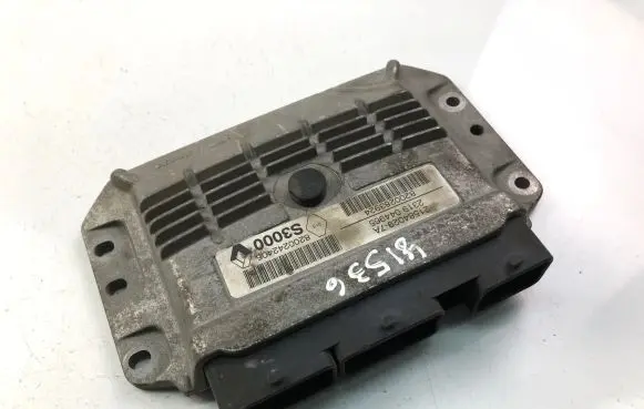 Renault Megane II Engine control unit/module ECU 8200283924 8200242405