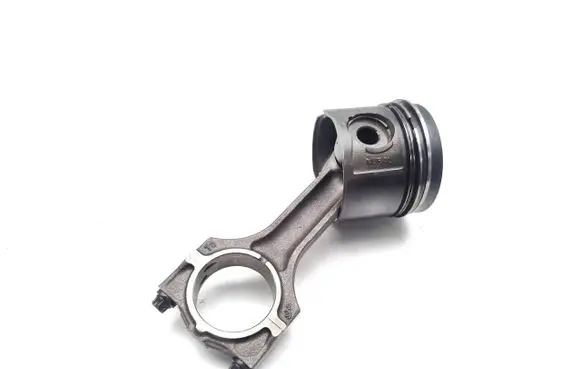 Land Rover Freelander Piston with connecting rod 204D3 M47D20