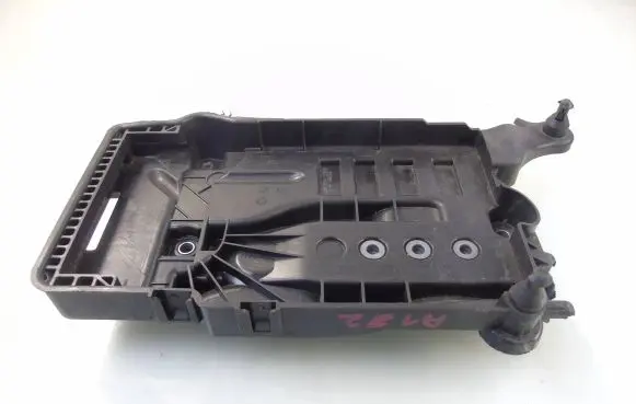 Audi A1 Battery tray 2Q0915331