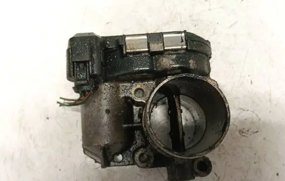 Nissan Qashqai Throttle valve 8200330810