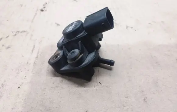 Mercedes-Benz Sprinter W906 Air pressure sensor A0101537228 0261230440