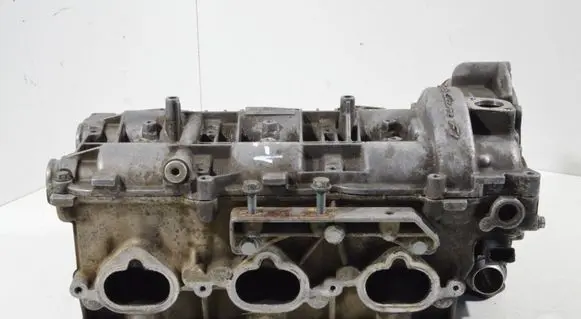 Porsche 911 996 Engine head 99610400302