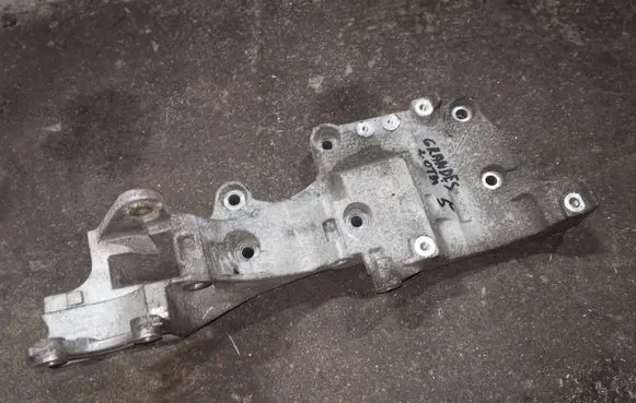 Mitsubishi Grandis Engine mounting bracket 03G903143E