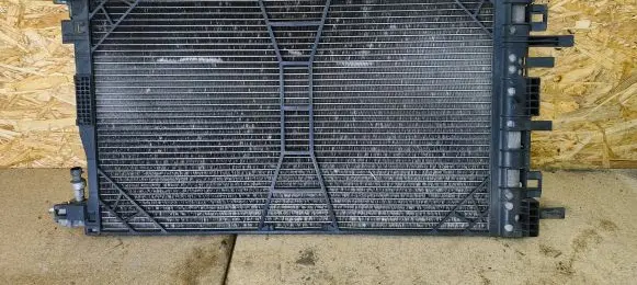 A/C cooling radiator (condenser)