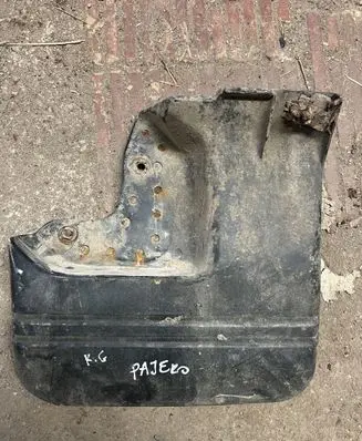 Mitsubishi Pajero Front mudguard MB646927