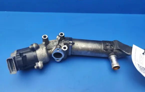 Jaguar XF EGR valve cooler 4RQ9Y493AJ 215987649 4R8Q90475A