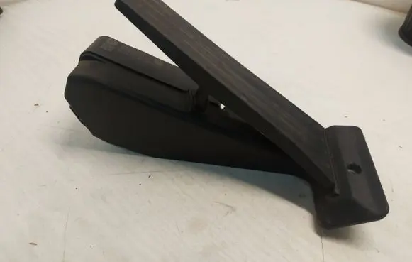 BMW 1 E81 E87 Accelerator throttle pedal 6770935