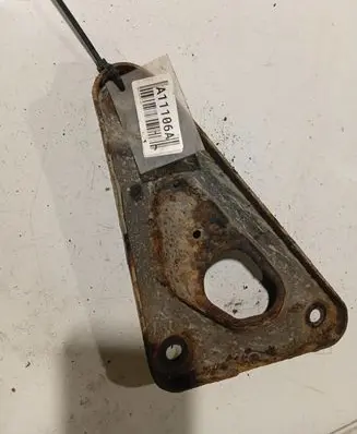 Opel Zafira B Engine mounting bracket 
