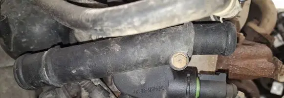 Volkswagen Golf IV Engine coolant pipe/hose 