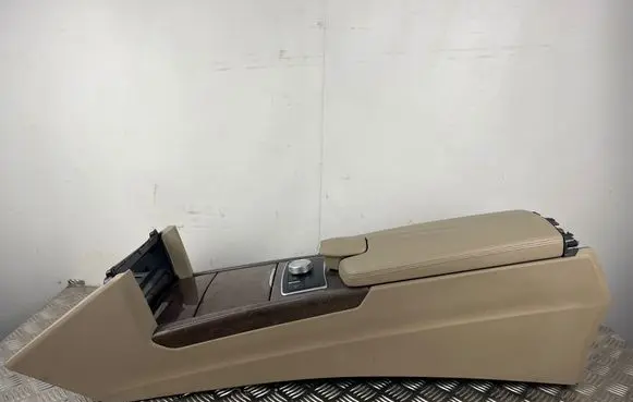 Mercedes-Benz E W212 Center console 0005031020