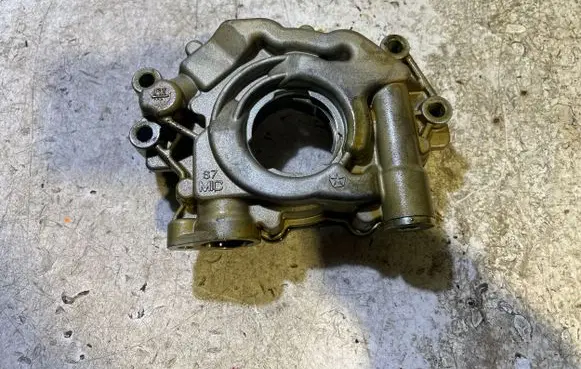Dodge Challenger Oil pump 53021622BH B273050916