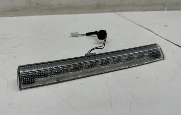 Toyota RAV 4 (XA50) Third/center stoplight