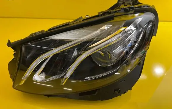 Mercedes-Benz E W213 Headlight/headlamp A2139063904