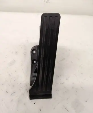 Mercedes-Benz E W213 Accelerator throttle pedal A2053000004