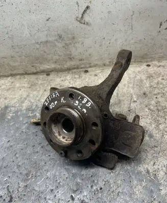 Opel Zafira A Front wheel hub