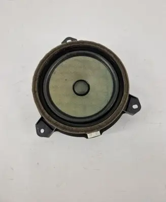 Toyota RAV 4 (XA40) Front door speaker 8616052331