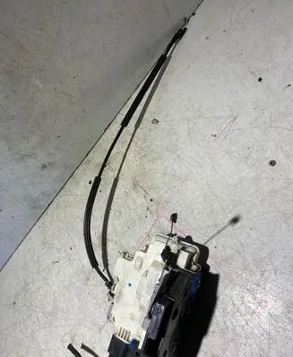 KIA Ceed Front door lock Pbtgf30