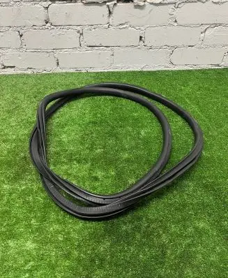 Mercedes-Benz GLE W167 Rear door rubber seal (on body) 