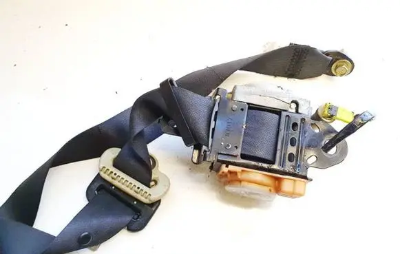 Infiniti FX Front seatbelt adc90671 n1917