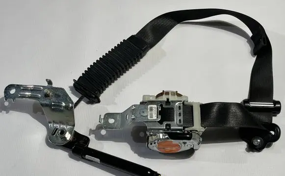 Ford F150 Front seatbelt FL3B16612D64AT