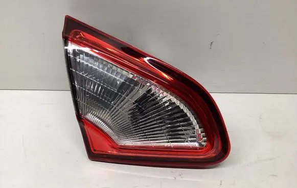 Nissan Qashqai Tailgate rear/tail lights 89503189 B26555BR01A