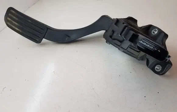 Ford Mondeo MK IV Accelerator throttle pedal 6G929F836SC