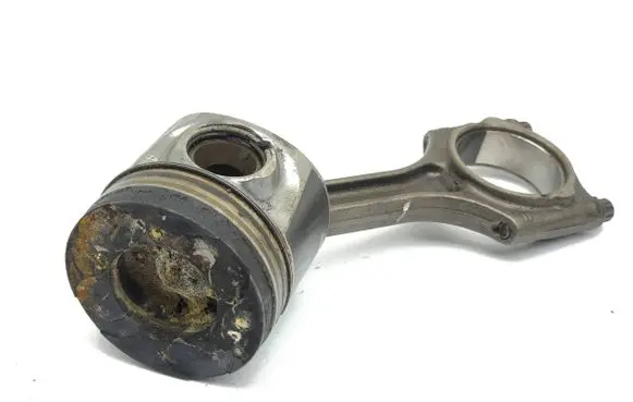 Volvo XC60 Piston with connecting rod