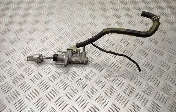Toyota Avensis T250 Clutch slave cylinder 