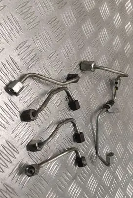 Fuel injector supply line/pipe